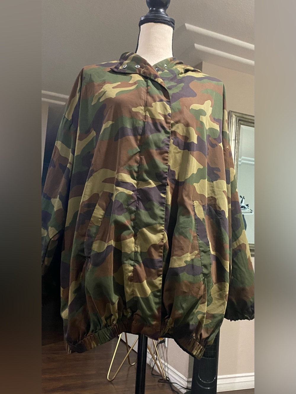 Forever 21 Camo Hooded Bomber Jacket - Green/Brown